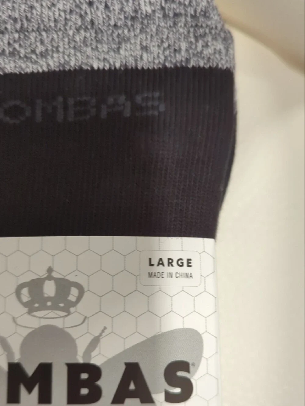 Bombas Men's Cushioned No-Show Socks in Black and Heather Gray Large